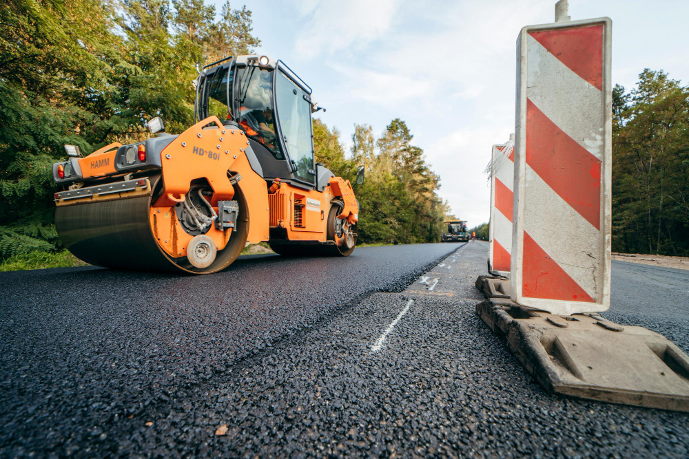 Key Considerations for Asphalt Paving Projects: Tips and Tricks