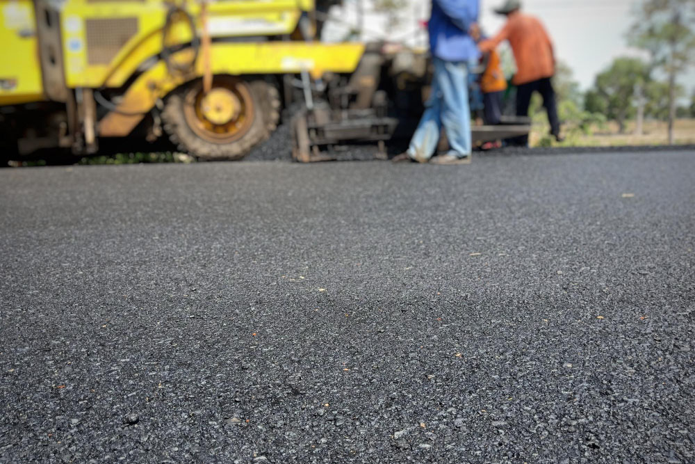 How to Select the Right Asphalt Contractor for Commercial and Municipal Projects