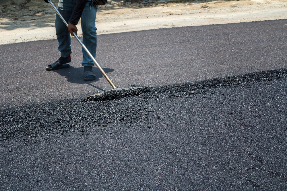 Dos and Don'ts to Ensure the Longevity of Your Asphalt Pavement