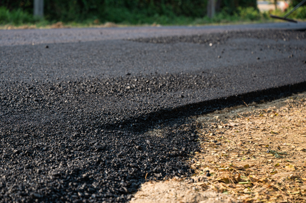 The Ultimate Guide to Paving Your Driveway with Asphalt